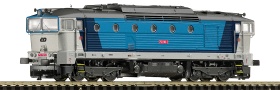 [Lokomotivy] → [Motorov] → [T478.3 „Brejlovec”] → 36257: dieselov lokomotiva modro-bl v barevnm schematu „Najbrt-Design“