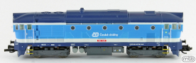 [Lokomotivy] → [Motorov] → [T478.3 „Brejlovec”] → CD-750-714: dieselov lokomotiva v korportnm modrm ntru