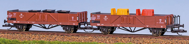[Soupravy] → [Nkladn] → 68110: set dvou otevench nkladnch vz s nkladem lokomotiv a voz poln drhy