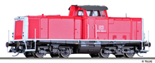 [Lokomotivy] → [Motorov] → [V 100] → 501595: dieselov lokomotiva erven, ern lemovan rm a pojezd