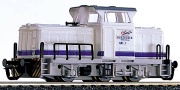 [Lokomotivy] → [Motorov] → [T334] → 02615: dieselov lokomotiva bl s modrm pruhem a edm pojezdem „Sdzucker AG“