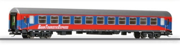 červený-modrý s šedou střechou „BahnTouristikExpress“, typ Bcm