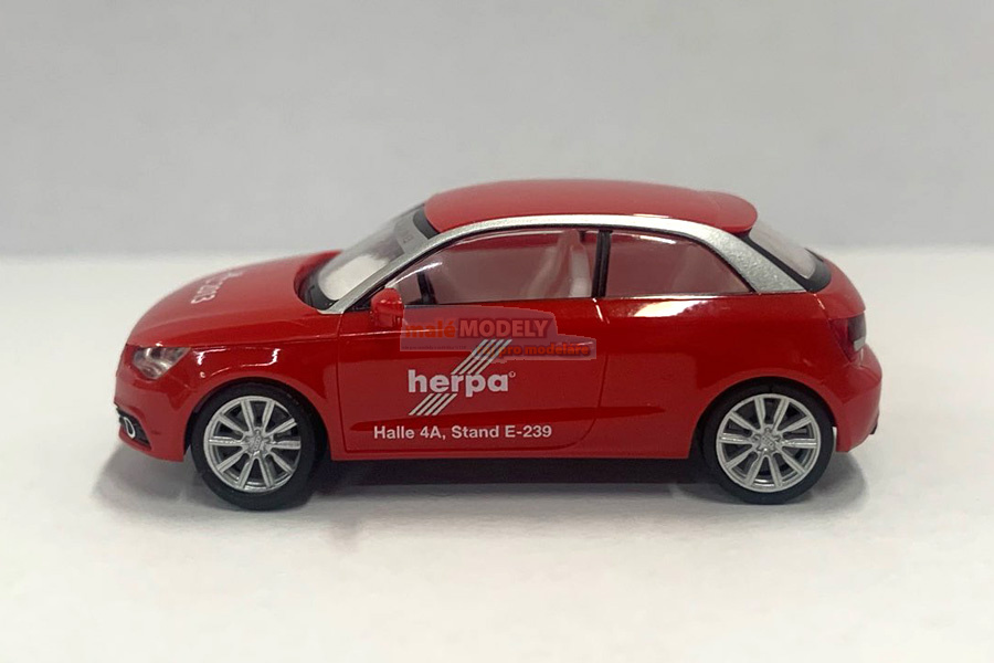 Auto osobní Audi A1 Sportback, červený