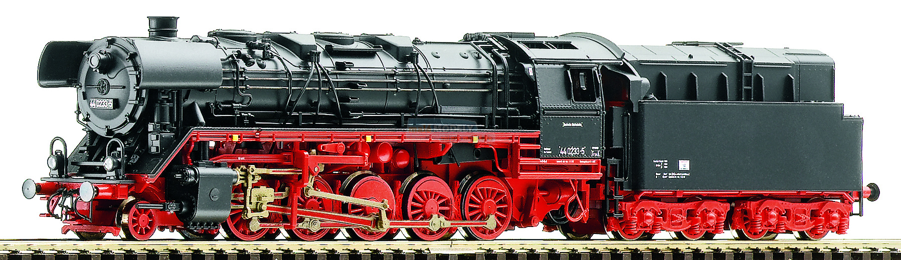 Parní lokomotiva BR 44 s olejovým tendrem