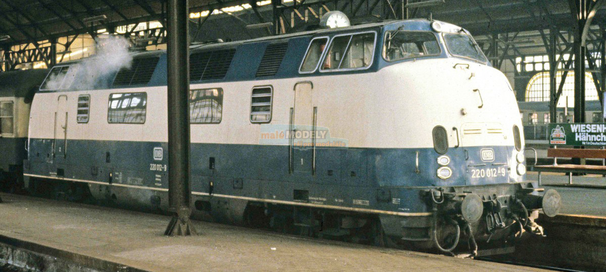 Dieselová lokomotiva řady BR 220