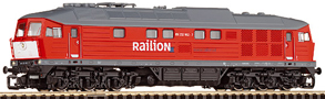 [Lokomotivy] → [Motorov] → [BR 132] → 36206: dieselov lokomotiva erven s edou stechou, ern pojezd, „Railion“