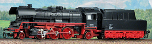 [Lokomotivy] → [Parní] → [BR 23] → 02119: parní lokomotiva černá s kouřovými plechy a s červeným pojezdem, muzeální