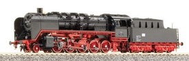 [Lokomotivy] → [Parní] → [BR 50] → 02298: černá s červeným pojezdem a velkými kouřovými plechy