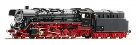 [Lokomotivy] → [Parní] → [BR 44] → 36017: černá s červeným pojezdem, kouřovými plechy a olejovým tendrem