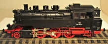 [Lokomotivy] → [Parní] → [BR 64] → 30141: parní lokomotiva černá s červeným pojezdem