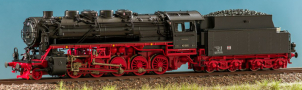 [Lokomotivy] → [Parní] → [BR 43] → 124301: parní lokomotiva černá s červeným pojezdem