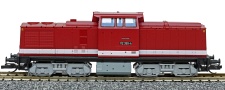 [Lokomotivy] → [Motorové] → [V 100] → 500611: červená s bílým pruhem, černý rám, šedé podvozky