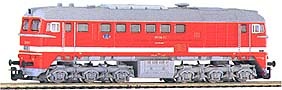 [Lokomotivy] → [Motorové] → [BR 120] → 02565: červená s bílým pruhem, šedou střechou a pojezdem, nákladní lokomotiva