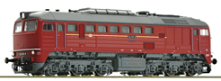 [Lokomotivy] → [Motorové] → [BR 120] → 36295: dieselová lokomotiva třešňově červená, šedá střecha a pojezd
