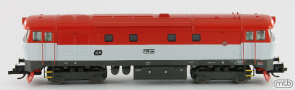 [Lokomotivy] → [Motorové] → [T478.1 „Bardotka”] → TT751-006: dieselová lokomotiva červená-bílá s šedým pojezdem