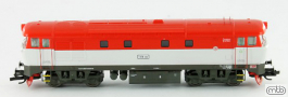 [Lokomotivy] → [Motorové] → [T478.1 „Bardotka”] → CD-751-004: dieselová lokomotiva červená-bílá, tmavě šedý rám a pojezd