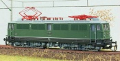 [Lokomotivy] → [Elektrické] → [BR 242] → 31700: elektrická lokomotiva zelená s černým rámem a šedými podvozky