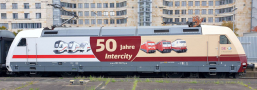 [Lokomotivy] → [Elektrické] → [BR 101] → 502215: elektrická lokomotiva s reklamNím potiskem „50 Jahre Intercity“
