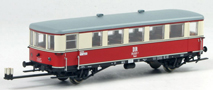 [Lokomotivy] → [Motorové vozy a jednotky] → [VT 135] → 1405: přívěsný vůz červený-slonová kost s šedou střechou