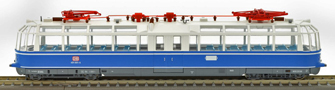 [Lokomotivy] → [Ostatní] → 4911: elektrický vůz v barevné kombinaci modrá-slonová kost