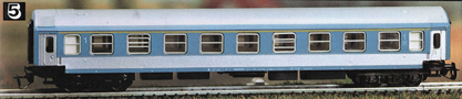 [Osobní vozy] → [Rychlíkové] → [typ Y] → 3618: modrý s šedým pásem a s šedou střechou 1. tř.