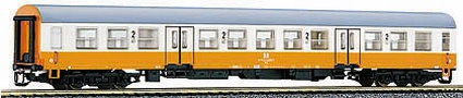 [Osobní vozy] → [Rychlíkové] → [typ Halberstadt] → 13663: oranžový-slonová kost s šedou střechou 2. tř. Städte-Express