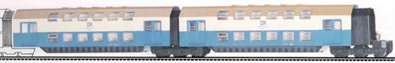 [Osobní vozy] → [Patrové] → [DB 13] → 03744: dvoudílná jednotka modrá-slonová kost s rezavou střechou 2. tř, středový díl