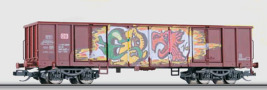 [Nákladní vozy] → [Otevřené] → [4-osé Eas] → 15220G: vysokostěnný nákladní vůz červenohnědý, graffiti