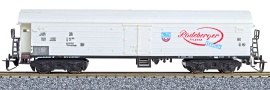 [Nákladní vozy] → [Kryté] → [4-osé chladicí] → 15313: nákladní chladící vůz bílý s bílou střechou „Radeberger Pilsner“