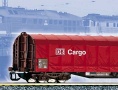 [Nákladní vozy] → [Nízkostěnné] → [4-osé s plachtou Rils] → 92982: červenohnědý s červenou plachtou ″DB Cargo″