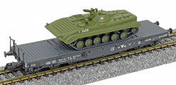 černý s obrněným transportérem BMP-1