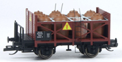 [Nákladní vozy] → [Speciální] → [2-osý nádobový na kyseliny a žíraviny] → 2000125: speciální vůz na přepravu kyselin s brzdařskou plošinou
